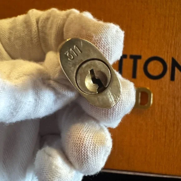 Louis Vuitton vintage lock and key set makes a beautiful gift comes with charm - Picture 9 of 12